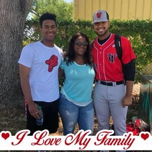 Meet your Posher, Esperanza